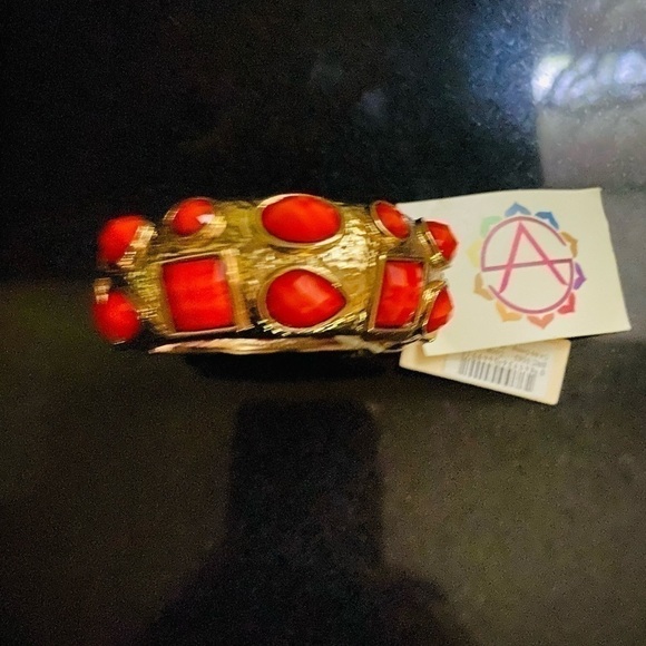 Amrita Singh Shelter Island  coral stones and etched brass bangle bracelet. NWT. - Picture 7 of 7